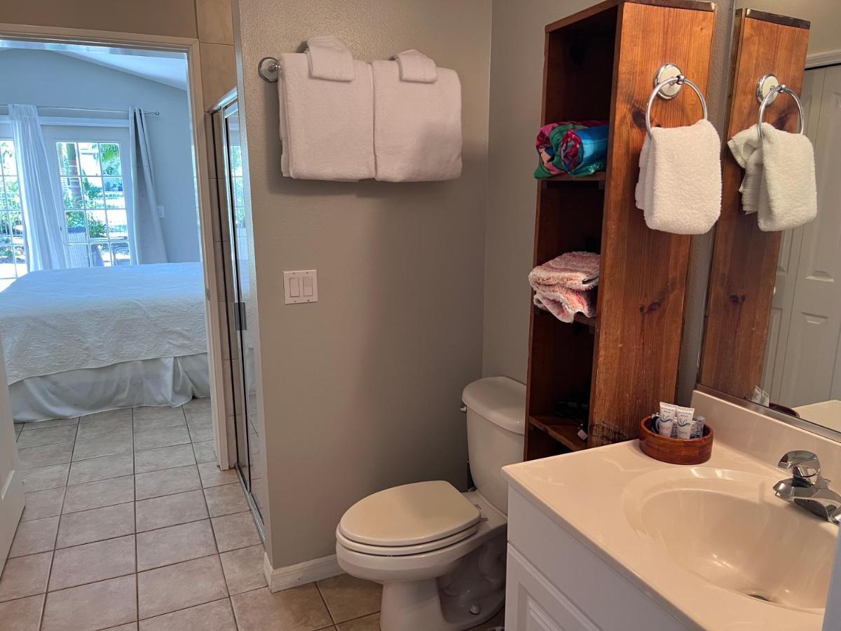 Private With Outside Garden Walk To The Bay And Ringling Museum Minutes From Downtown * Sarasota